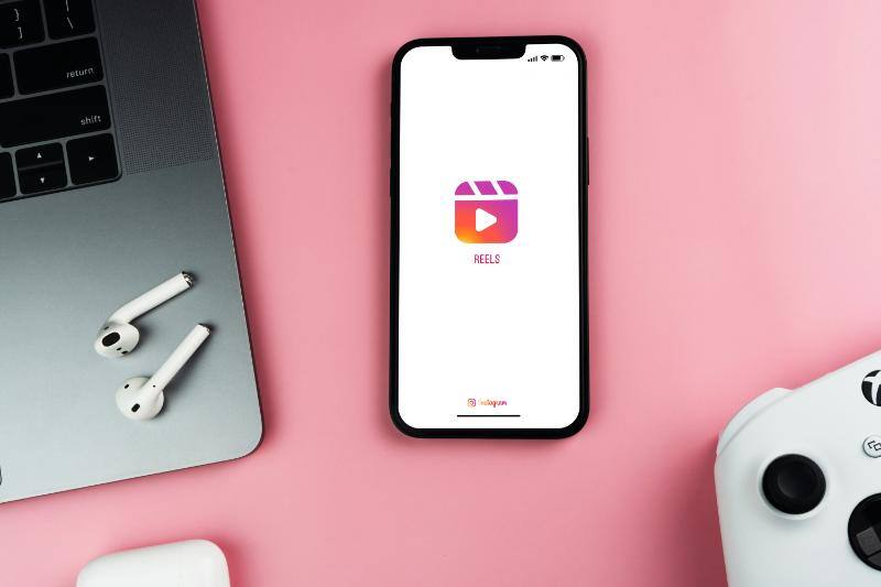 Instagramのリールとは？リールを活用した効果的な告知方法